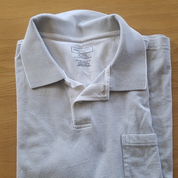 Van Heusen Polo - Picture 1 of 1